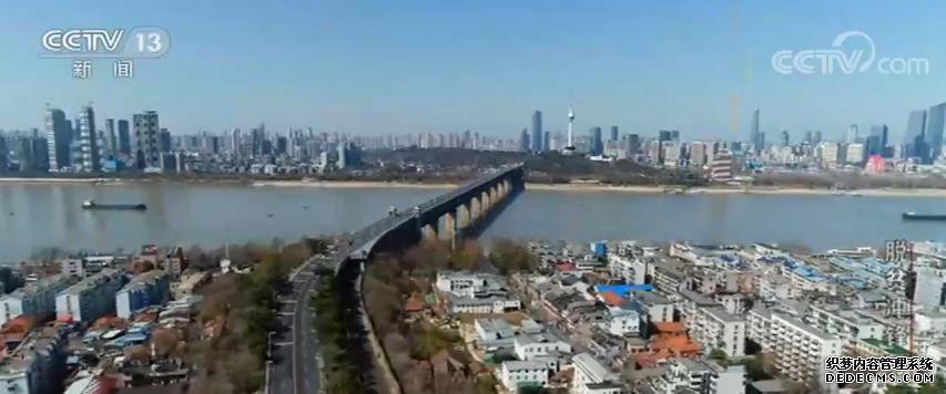 新闻调查·脱贫冲锋号 | 中国的脱贫攻坚,是各行各业无数人努力汇成的森林
